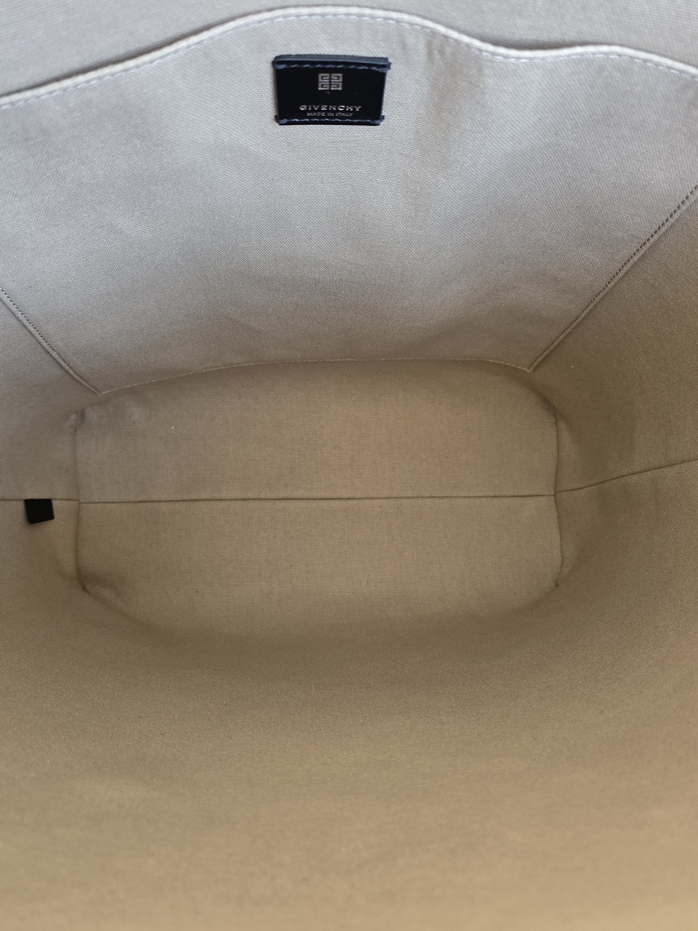 Givenchy Essentials Tote - Picture 10 of 12